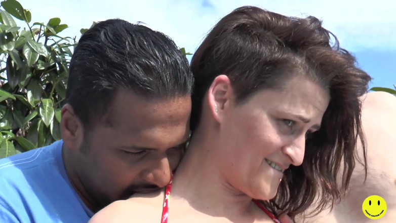French Amateur Porn:  threesome เย็ดตูดริมสระว่ายน้ำ