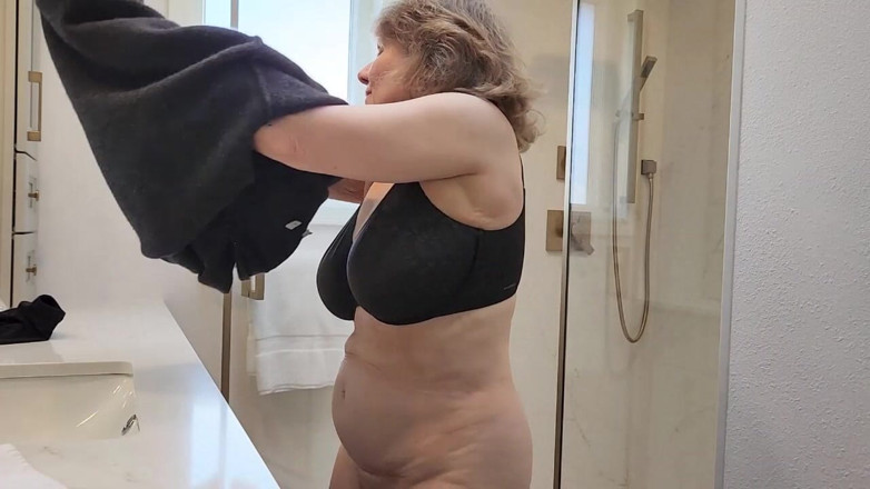 MarieRocks: Entusiasmada gilf exibicionista