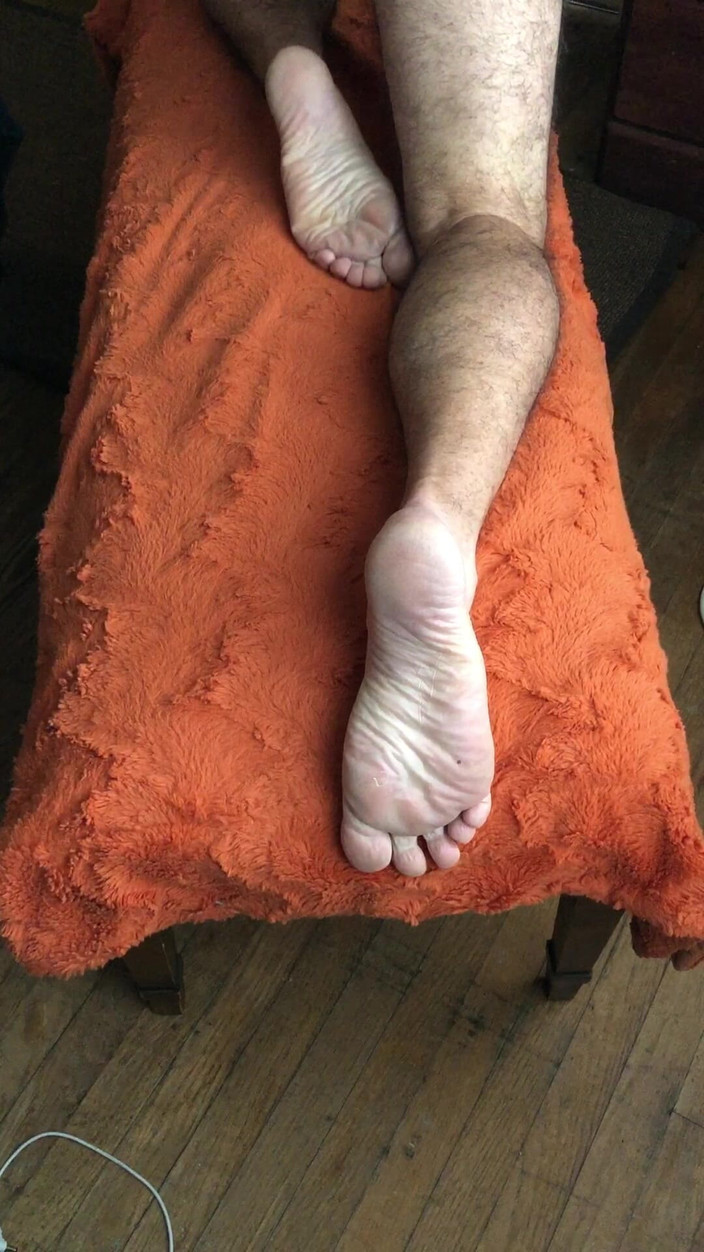 OhTrevor: Ohtrevor il caldo patrigno peloso si sveglia per Bolero