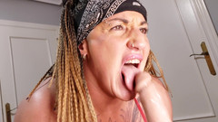 Danaxmuscles: 婊子让你的鸡巴硬