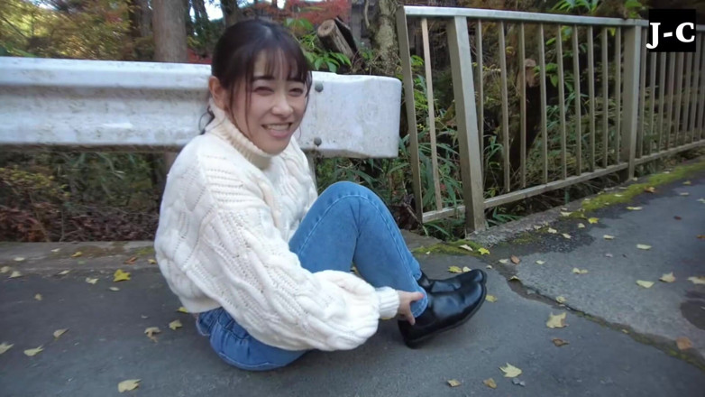 J-Cams: Two Women Share a Daring Date of Wet Kisses and...