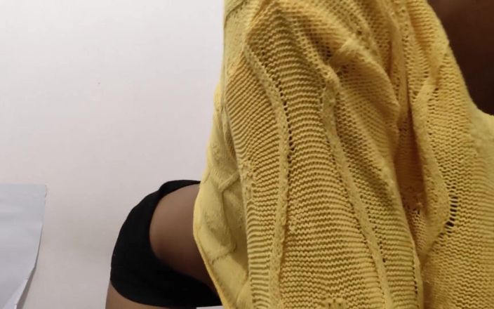 desigirl93: Desi bhabhi fingerte ihre muschi und machte sie nass