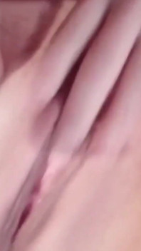 Hot Horny Mommy Masturbating While She Has Free Time