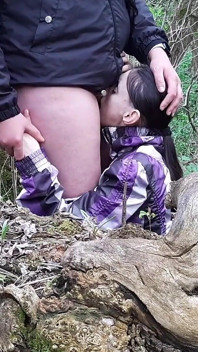 Sesso rischioso nella foresta di vere lesbiche - Lesbica-illusione