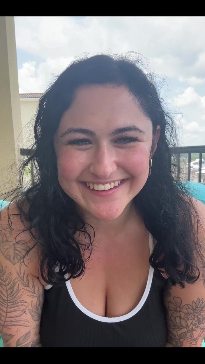 Josie Jaxxon: ¡Hora de la hora de la casa de contenido en...