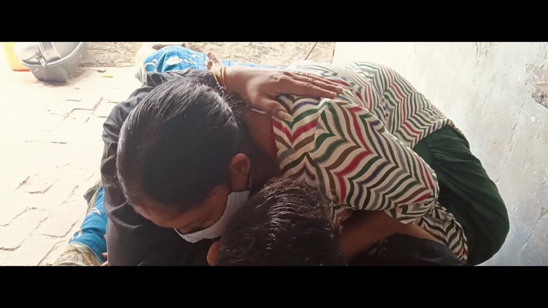 Yourgeeta8899: Indische bahu wird tagsüber von der alten sasur ji in...