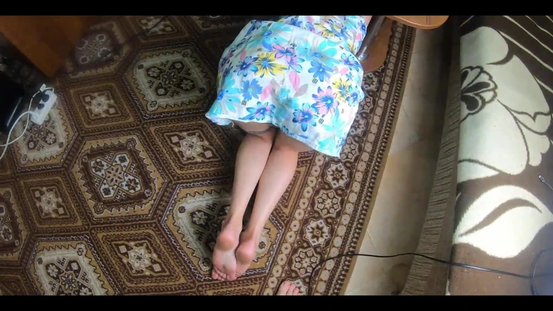 AnGelya G: Babe Stuck While Cleaning and Lover Doggy Fucks Her Pussy