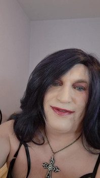 Stal Jsem Se Tak Malým a Bezvládným, Ale Stále Miluji Roztažené Nohy a Lízání!