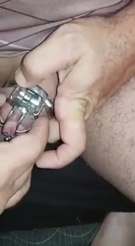Sissy cumslut: Bir prens albert piercing nasıl