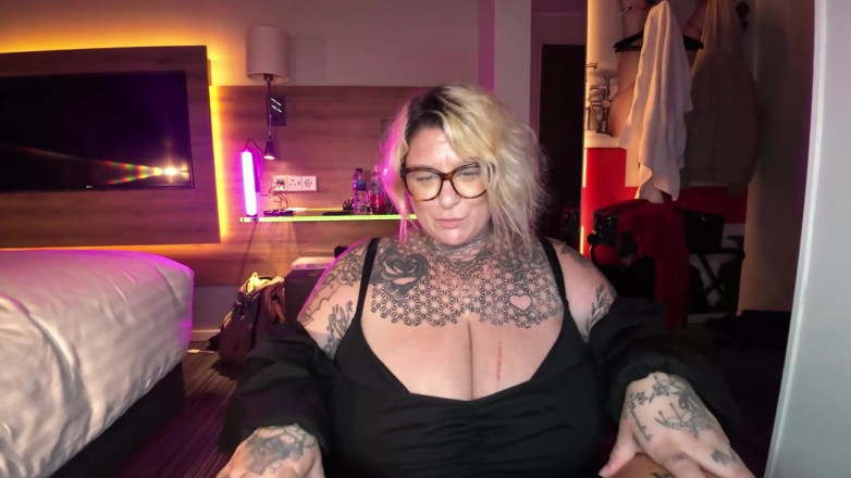 Mr LDN Lad: Huge Titty BBW Slut Blasted with Cum!