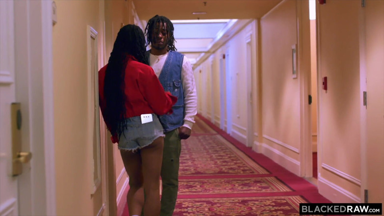 Blackedraw: Blackedraw BBC-thirsty Besties Avi & Kira Pickup a Stranger