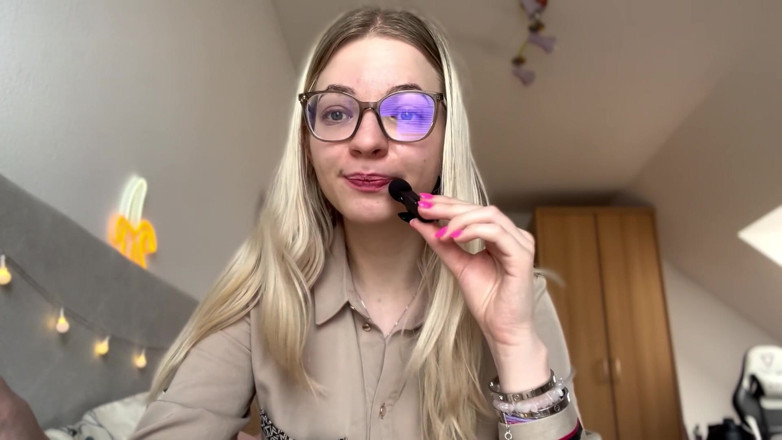 Goddess_Bella_Rae: Tôi có phải là những người thoái hóa không? Femdom
