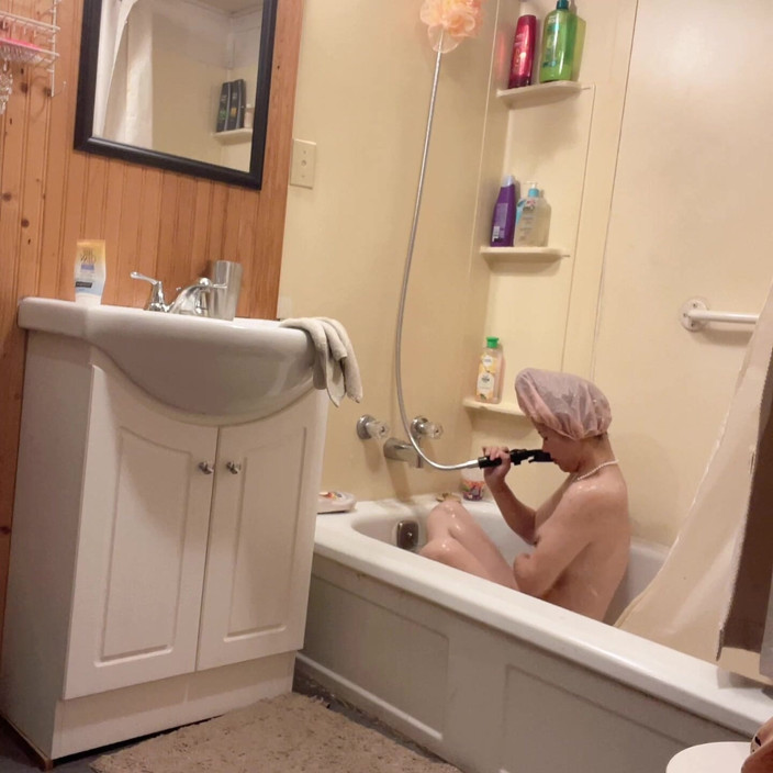 sweethanajapanese: So Hot Today Then Shower