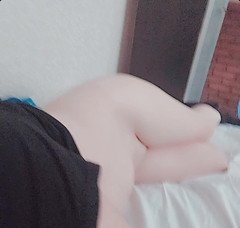 Kitty_Cross: Embracing My Confidence and Expressing My Unique Style as a...