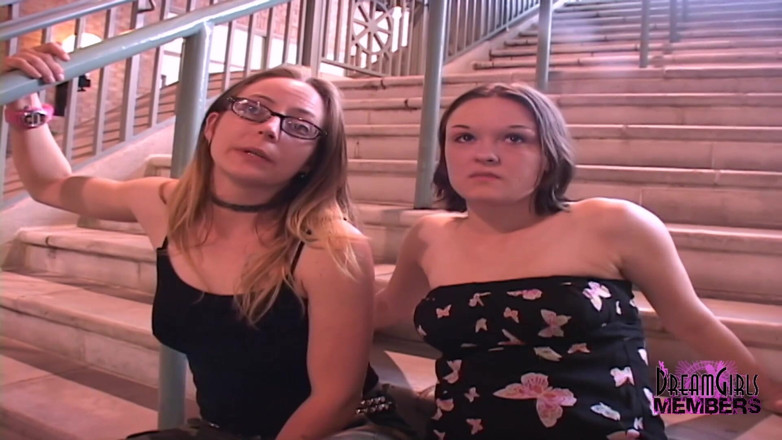 Dream Girls: Kari e rose esibizionismo rischioso in città di ybor