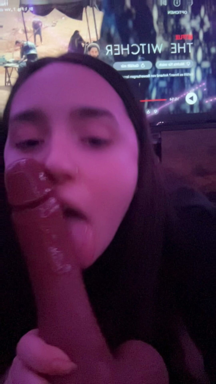 Joyliii: Joyliii cưỡi dương vật giả BBC