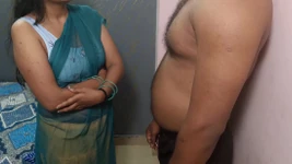 Bhabhi đến để thuê phòng bị đụ vào âm hộ