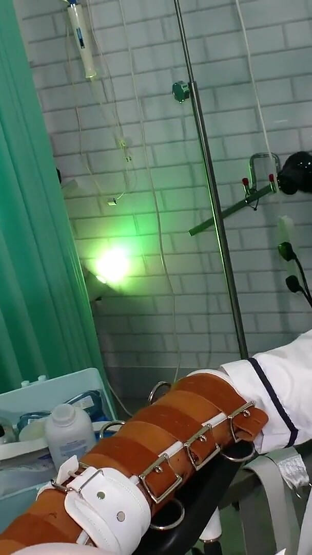 Spike Essex: Lisa Essex i Mistress Jane Medical Fetish Electro Play