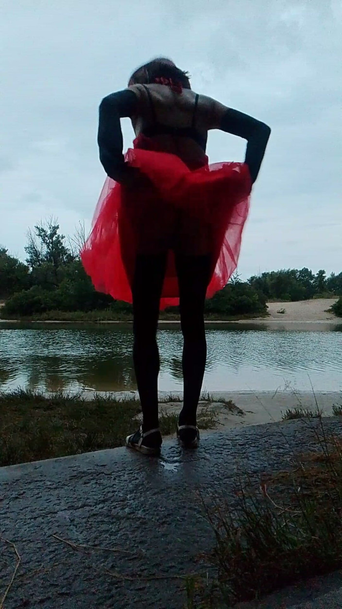 MilaFemboyUA: Jag tränar i naturen