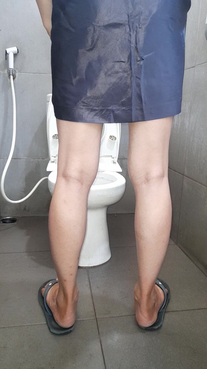 Naomisinka: Gaun mini suut satin biru dengan lining yang cantik