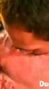 Osos duros golpeando en una habitación abierta hardcore