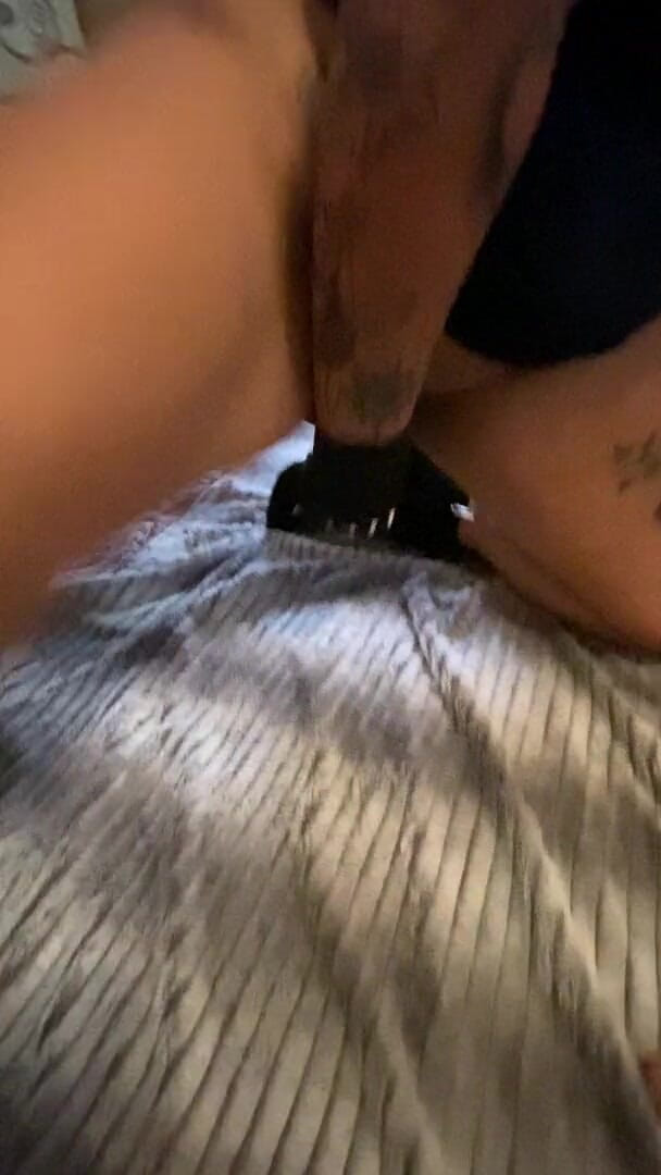 MzKiTTy91: Polisi pawg nakal dientot sama pria kulit hitam kontol besar
