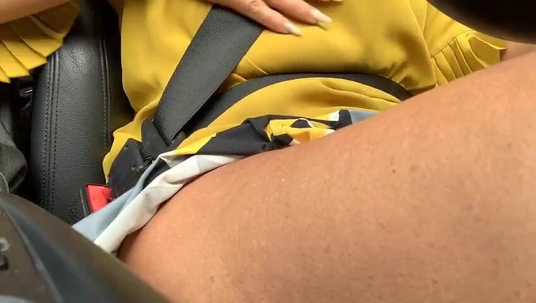 Step Mommy: Cewek sange ini lagi asik masturbasi memeknya sampai orgasme di...