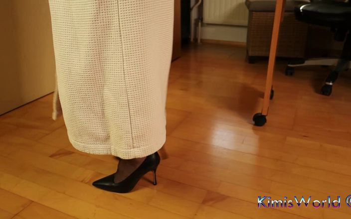 KimisWorld: High heels &amp; nylon strümpfe - baumeln &amp; schuhspiel in sahnerobe