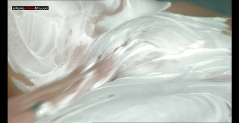 Antonio Adamo Film: MILF gets her pussy shaved by the masseur - Sex and...
