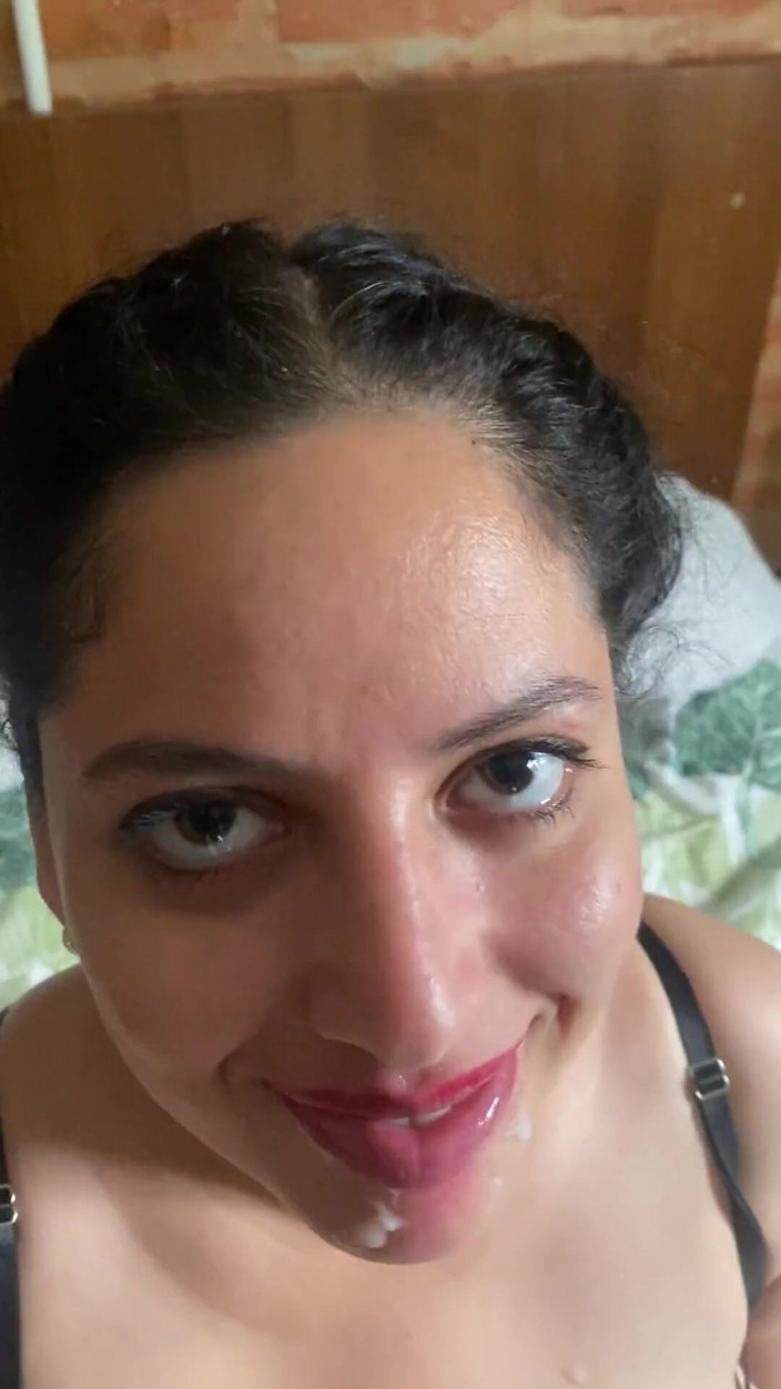 Eddie Queens: 자지로 양치질하고 얼굴과 젖탱이에 모든 우유를 좋아하는 Saltea Petera Babyluna939