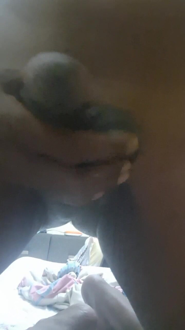 Maddymissile: Aku lagi asik muasin diriku sendirian sampai dia crot di...