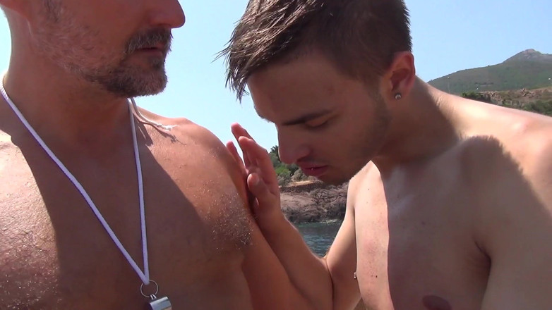 Ridley Dovarez | Gaysight: สาวหีเด็กยอมจำนนให้กับควยใหญ่และลูกอัณฑะของ Mack Manus