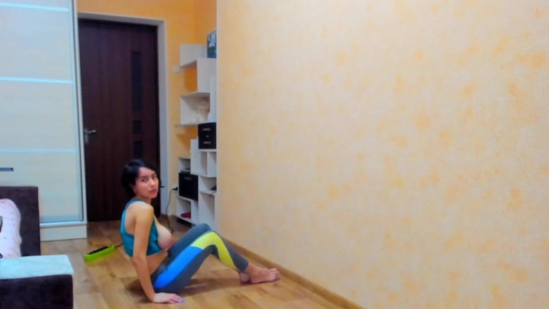 myla_angel: Gymnastycs in Sportwear with Boobs Out
