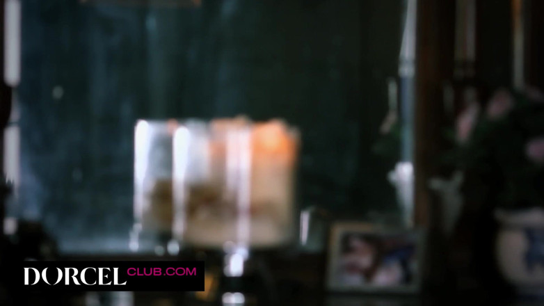 Dorcel Club: Sex intens cu o mamă sexy țâțoasă