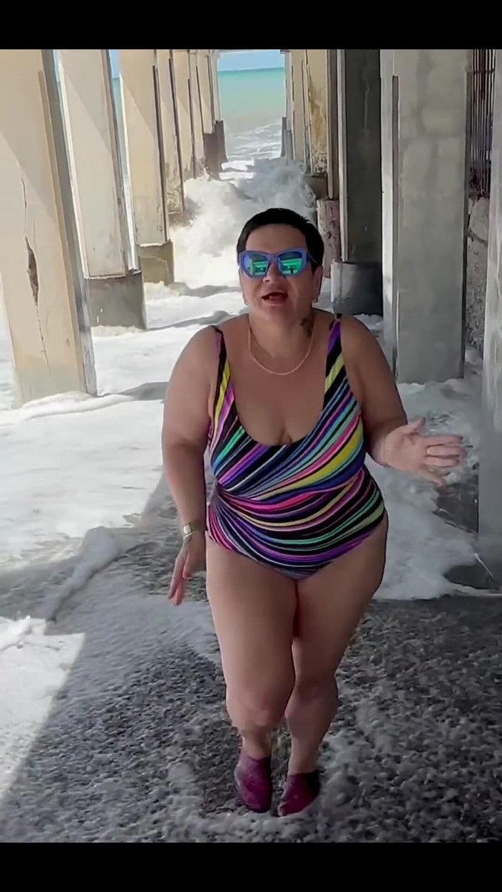 KarmenMilf: Mar de férias