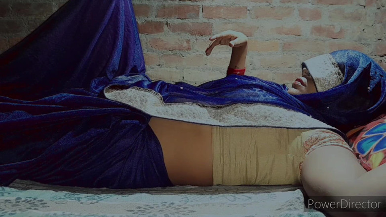 Renudbf: Pasangan India ngentot posisi misionaris