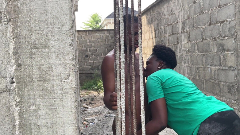 Creamyshuga: Zpět z budovy k její přítelkyni