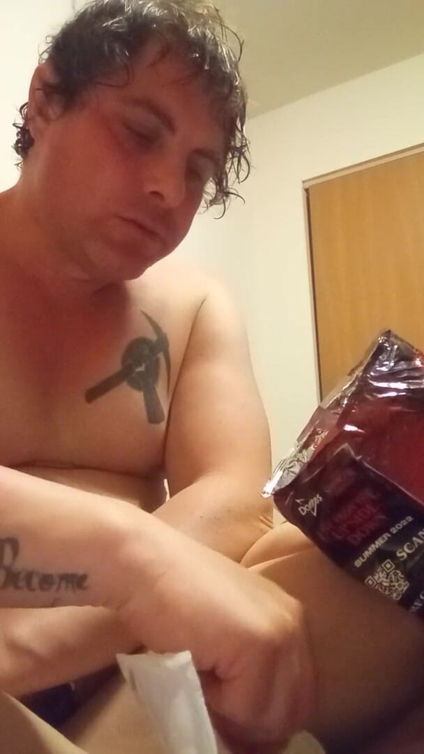 JG Risk: Eating Doritos and Drinking Tea Naked