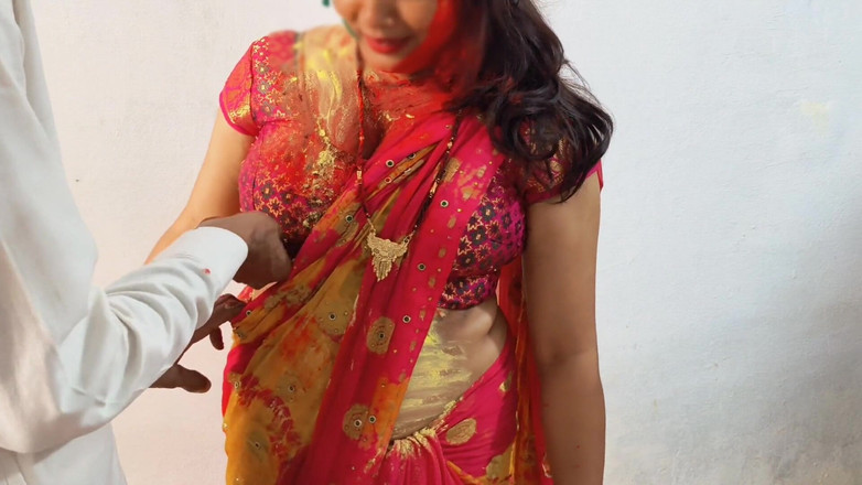 Happyhome: 妻子欺骗了她的丈夫，玩了霍里，并被丈夫的frind操了