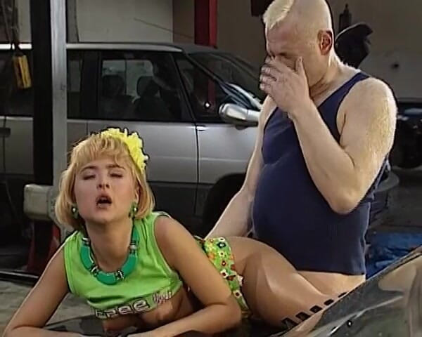 Porno Cloud: หีใหญ่ๆ สำหรับกำหมัด