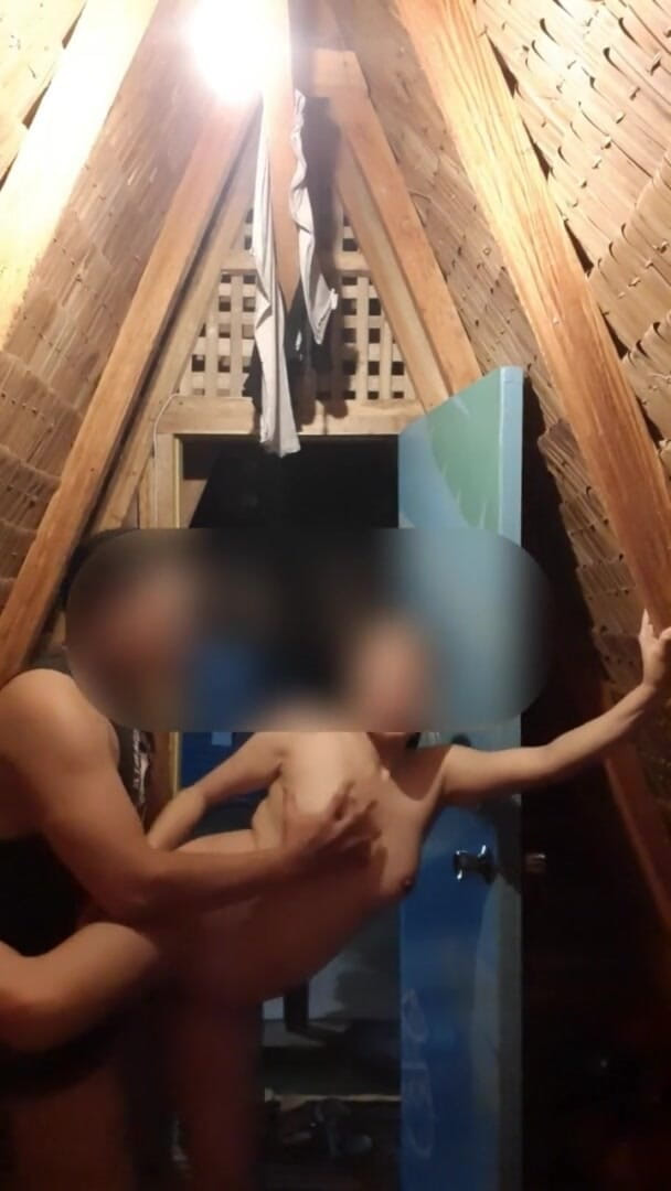 AshleyLevi: Ich habe meinen besten freund live gefickt, während truppen zuschauten