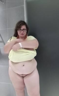 Nina Doll: Senin için çıkarmama izin ver ve sana büyük yumuşak vücudumu göstereyim