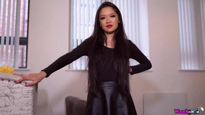 Wank it Now: Louisa Lu - pancutan mani untuk saya Profesor