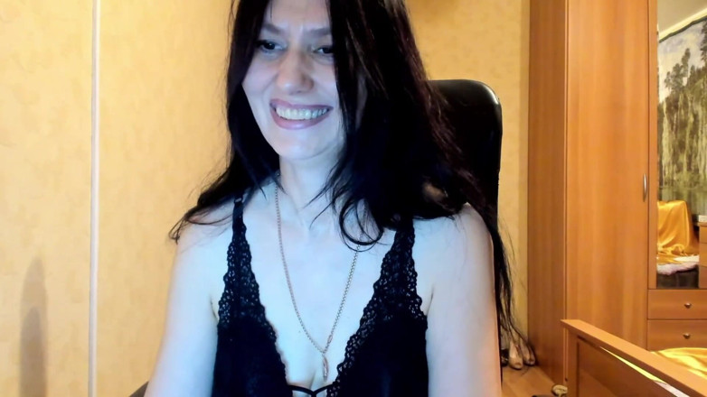 ANGELA_LADY: Gestript geneukt gekleed