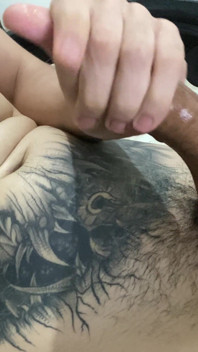 Mastürbasyon ve tek başına adamın oral seksi