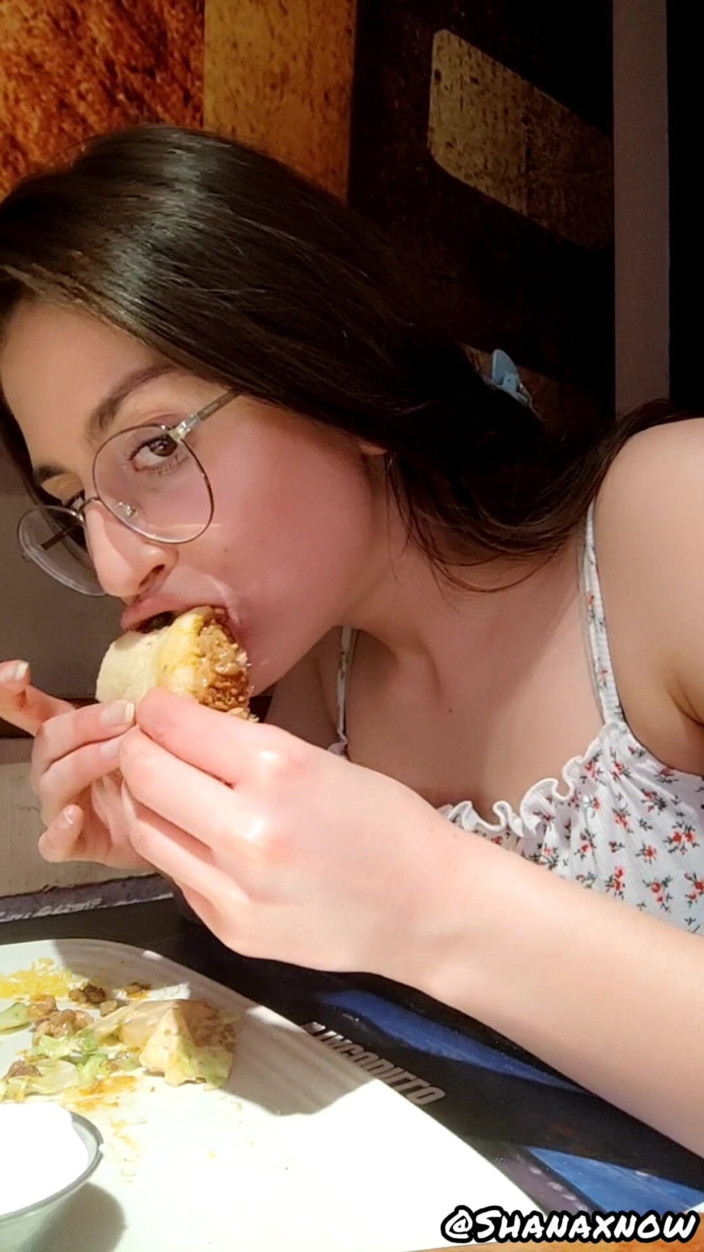Shanaxnow: 식사의 즐거움