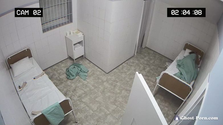 Ghost-Porn: ゴーストポルノ1 - パート1 毛深い郵便配達員の祓い