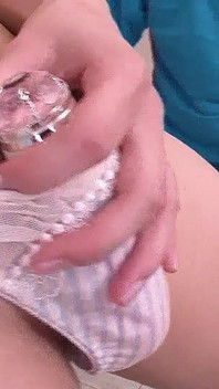 Slutty Japan milf Amaenbo med hårig fitta knullas vid casting