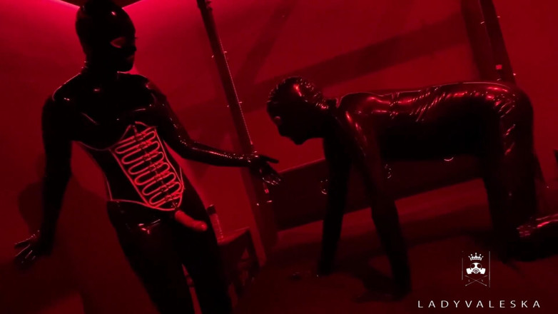 Lady Valeska: Gimp, отсосали, трахнули и использовали
