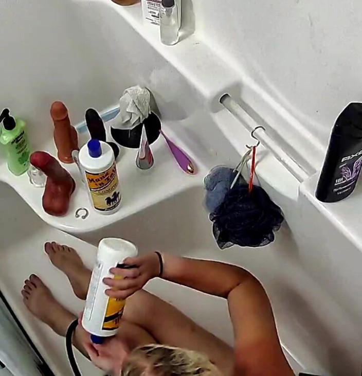 KittieNoOne: PAWG MILF Toys Pussy in the Shower